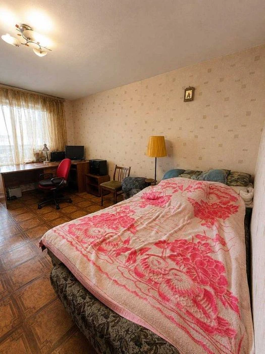 Продам просторную 3-к квартиру Крутогорный спуск Рогалева