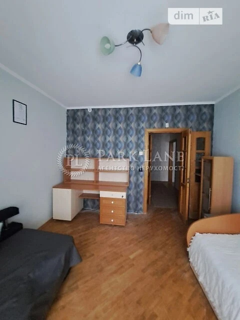 For sale 2-room apartment 61 sq. m. on Vyshnyakivska Street 7A • ID 347