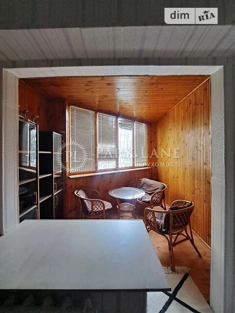 For sale 2-room apartment 61 sq. m. on Vyshnyakivska Street 7A • ID 347