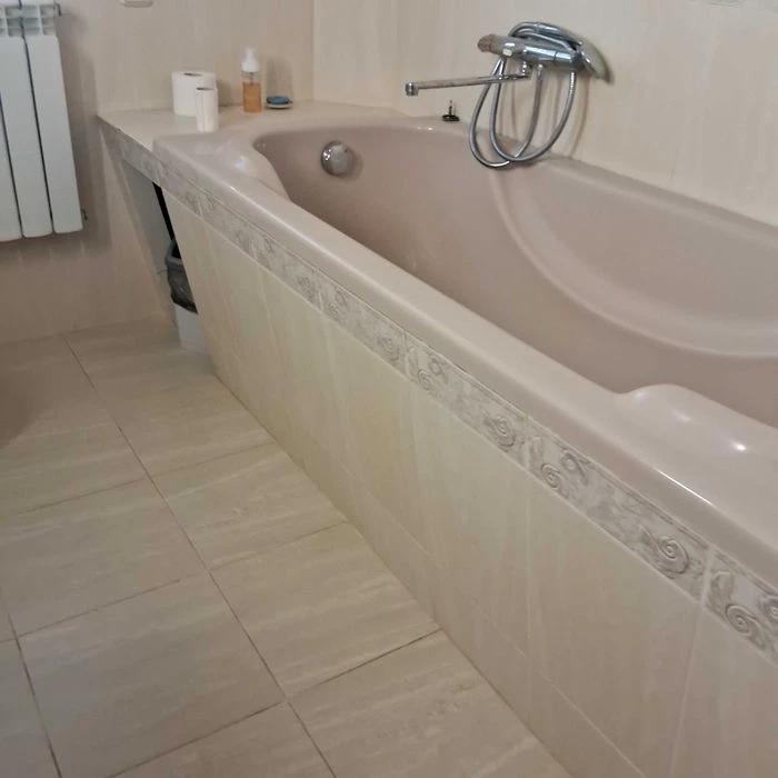 Продам 2 поверховий капітальний будинок Баварія
