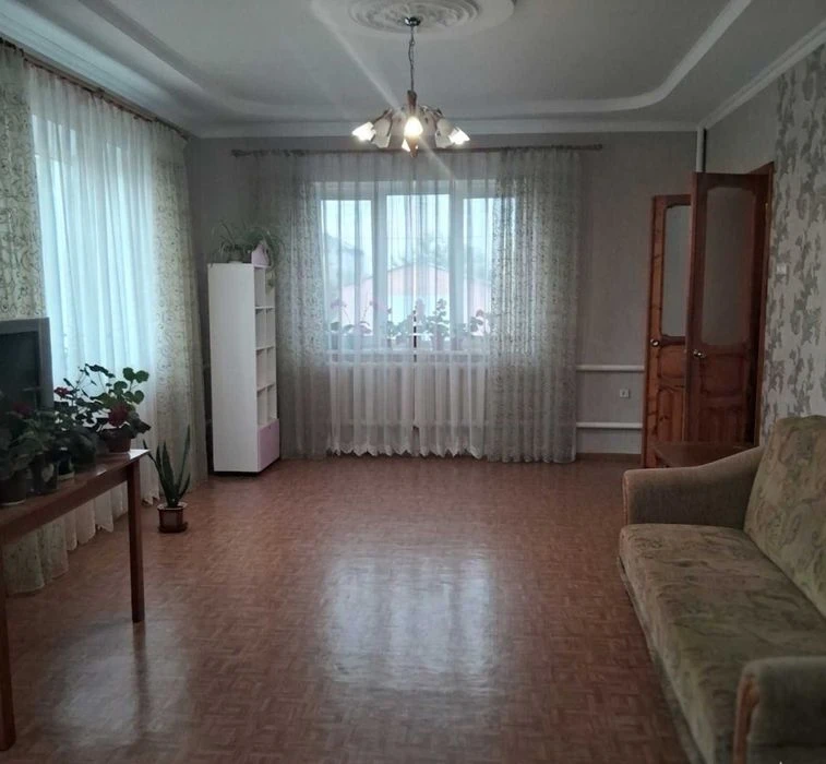 Продам 2 поверховий капітальний будинок Баварія