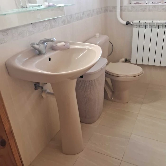 Продам 2 поверховий капітальний будинок Баварія
