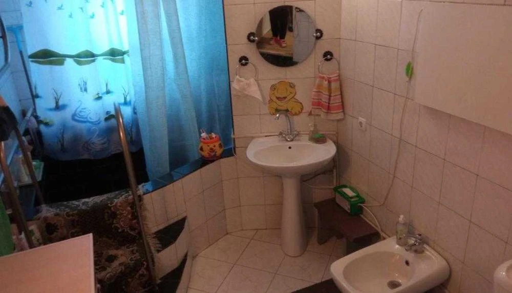 Продам отдельно стоящий дом в Харькове