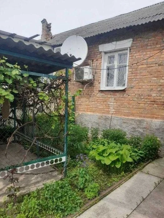 Продам половинку будинку з статусом квартири, район Одеської