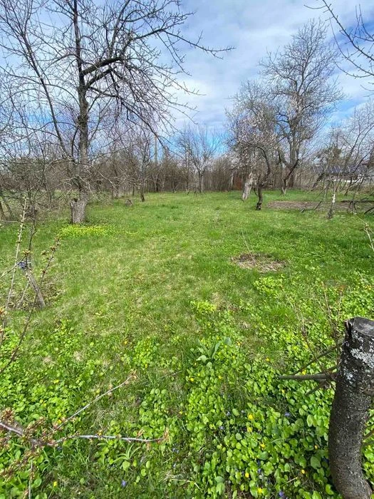 Продам дачу в мальовничому місці, 6 соток, рівна ділянка, са