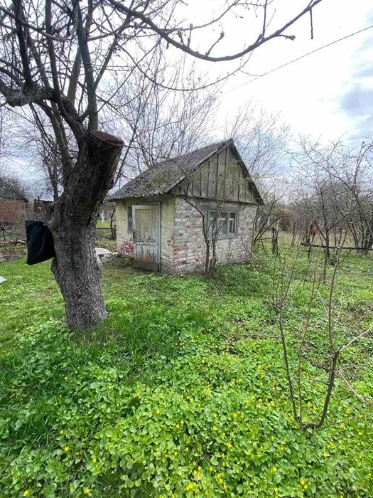 Продам дачу в мальовничому місці, 6 соток, рівна ділянка, са