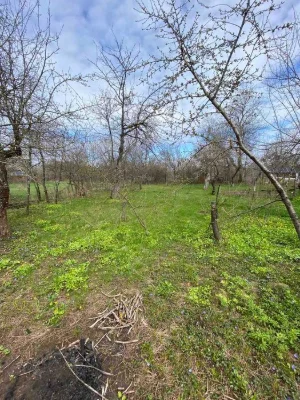 Продам дачу в мальовничому місці, 6 соток, рівна ділянка, са