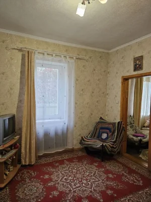 Продам 1/2дома, метро Холодная гора рядом, ул.Камская