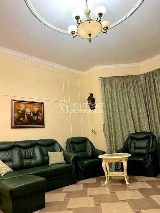 Продам будинок котедж 307 м2, з бомбосховищем, м. Студентськ