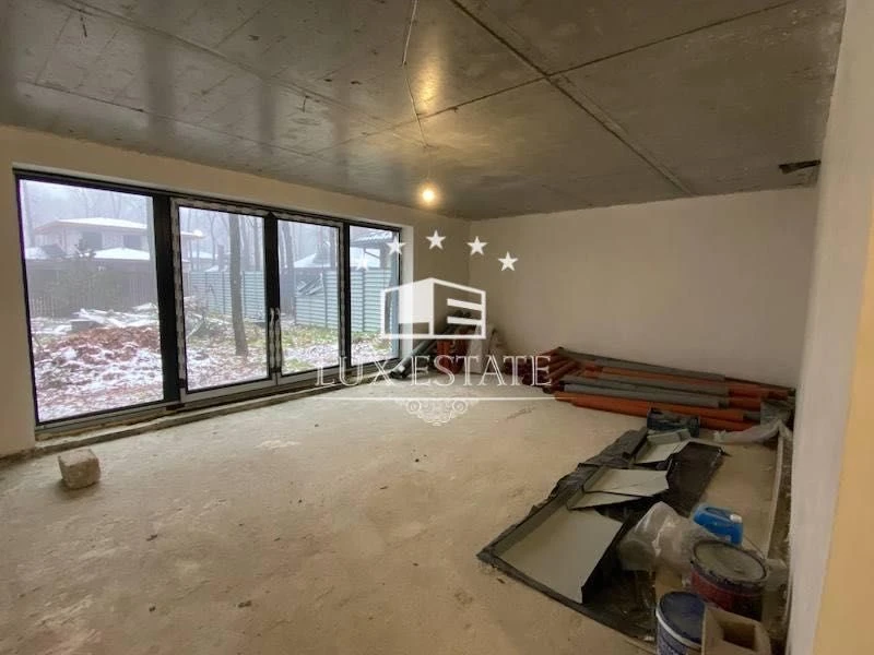 Продам Новый коттедж в элитном, закрытом кг район Лесопарка,
