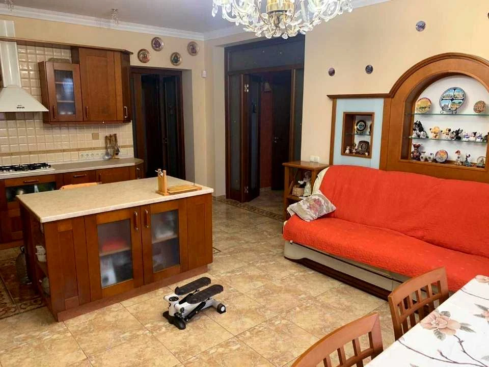 Будинок. Харків, Дмитра Антоненка вул. (Мінська)
