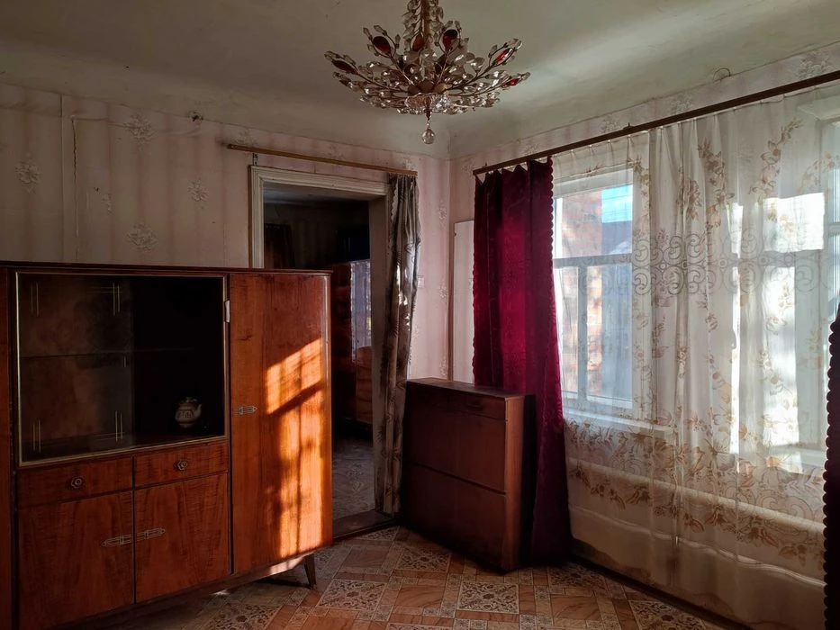 Продаж частини будинку зі своїм двором/Холодна Гора