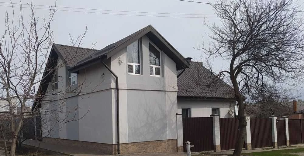Срочно продам дом На два входа