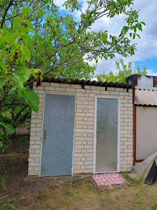 Продам дачний будинок із земельною ділянкою на «Світанку« («