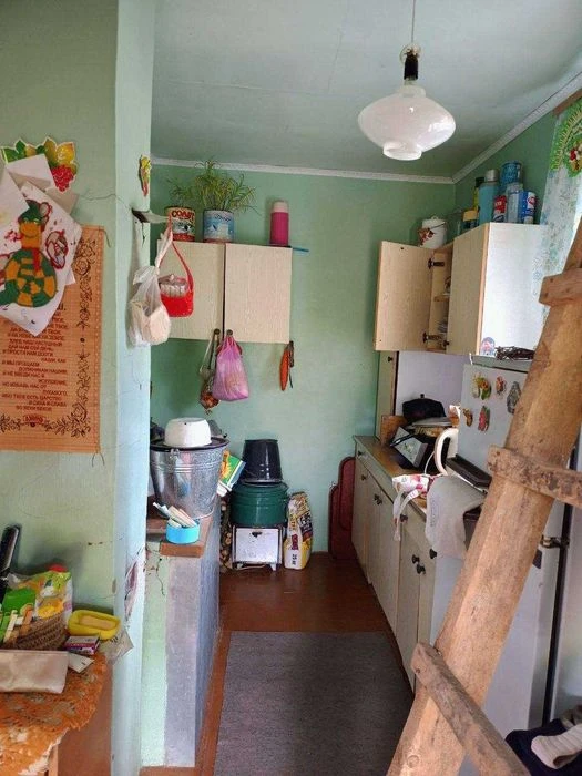 Продам дачний будинок із земельною ділянкою на «Світанку« («