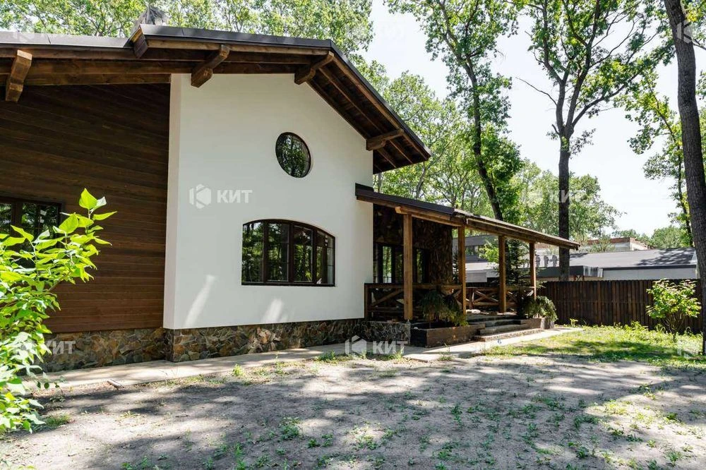 Без комісії, р-н Лісопарк, КП Форест, проти Парк Хаус , 9764
