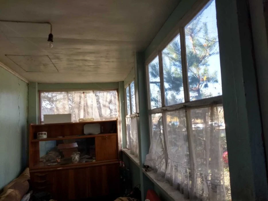 Продам реальную 1/2 часть свободного 2-хэтажного дома