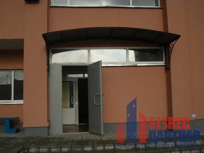 Продається простора 2-кімнатна квартира у сучасному будинку