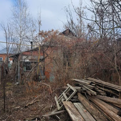 м . Київська,Журавлівка -ділянка з будинком , комунікаціями,