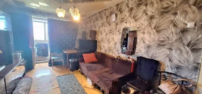 I am selling a 3-room apartment.