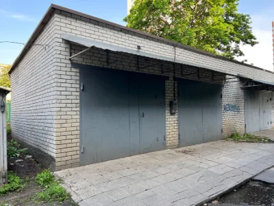 Продам гараж, на две машины 50кв м 604 м/р тракторостроителе