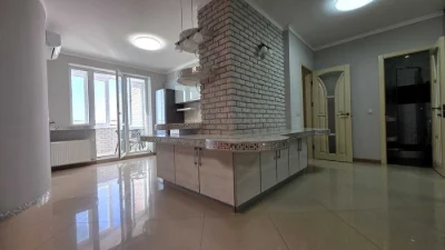Продаж 3-кімнатної квартири 78 м² | вул. Героїв полку Азов,