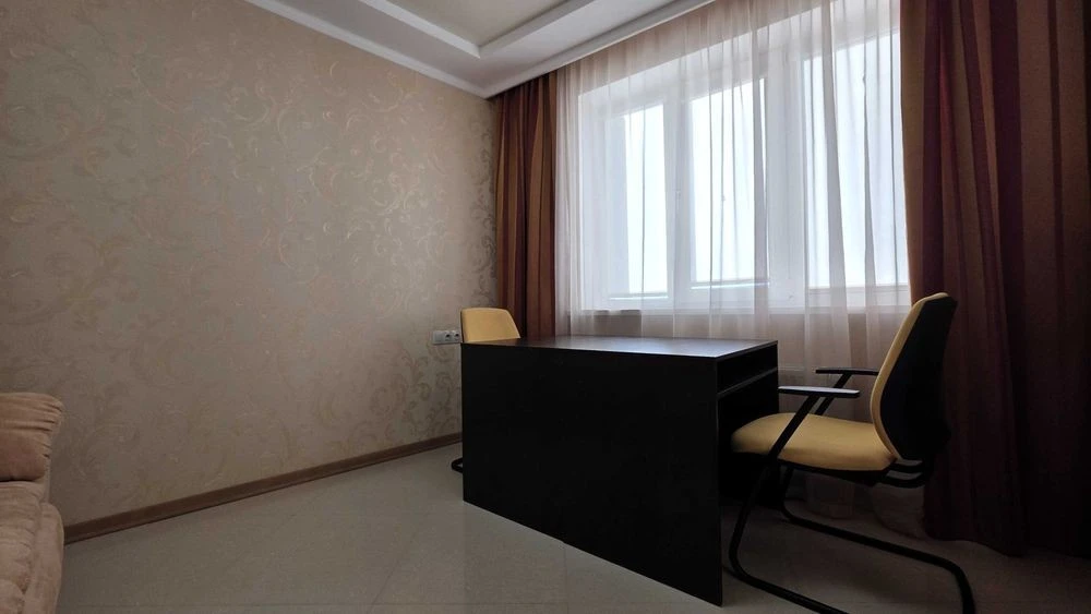 Продаж 3-кімнатної квартири 78 м² | вул. Героїв полку Азов,