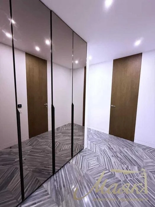 Продаж 3-кімнатної квартири в ЖК Central Park вул. Джона Мак