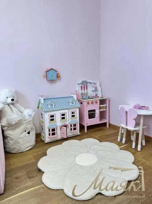 Продаж 3-кімнатної квартири в ЖК Central Park вул. Джона Мак
