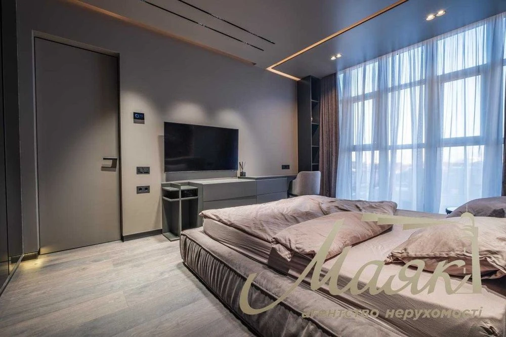 Продаж 1к квартири з ремонтом ЖК Новопечерські Липки, вул. В