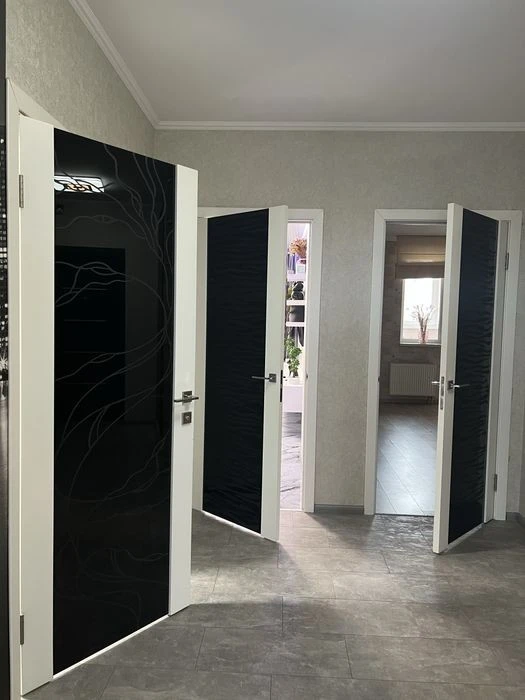 Продаж 3 кімнатна квартира вул. Максимовича 3 г ЖК 4 Сезони