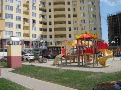 Продаж 3 кімнатна квартира вул. Максимовича 3 г ЖК 4 Сезони