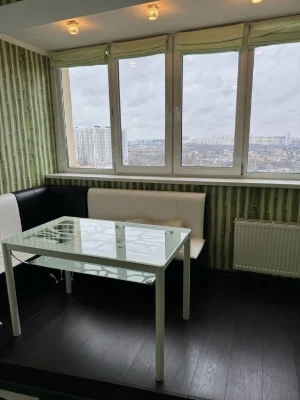 Продаж 3 кімнатна квартира вул. Максимовича 3 г ЖК 4 Сезони