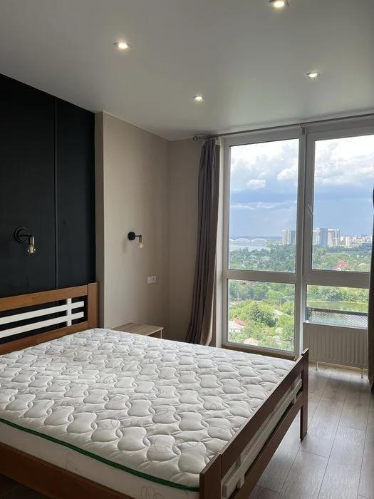 Метро Славутич | Квартира 106,2 м² | Переобладнана у 3 окрем