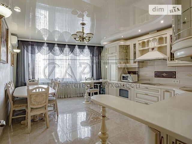 Продаж 3к квартири 98 кв. м на просп. Лобановського 150-162