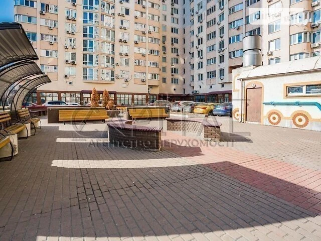 Продаж 3к квартири 98 кв. м на просп. Лобановського 150-162
