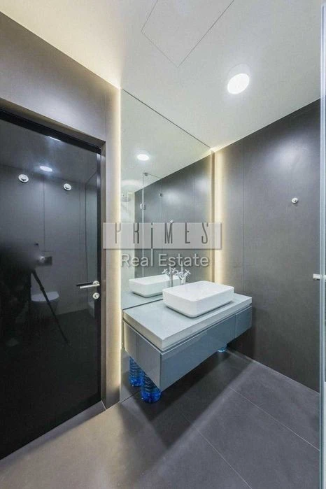 Продаж 3к квартира 135м2 ремонт Коновальця 26А Skyline Печер