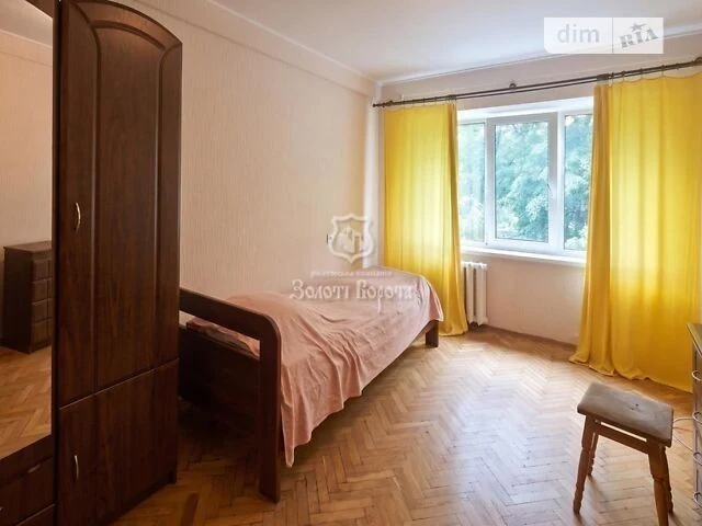 Продаж 2к квартири 45.5 кв. м на вул. Романа Ратушного 12 •