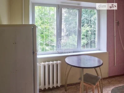 Продаж 2к квартири 45.5 кв. м на вул. Романа Ратушного 12 •