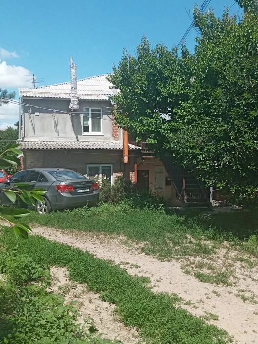 Cozy 3-room apartment for sale. In a beautiful residential area.