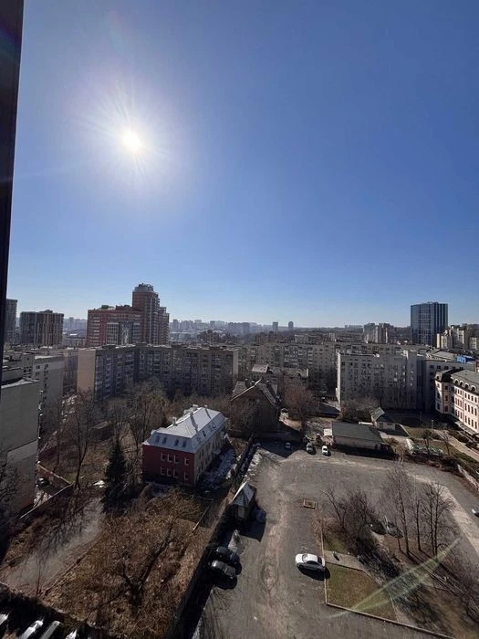 Без %Продам 3-4 кімнатну квартиру вул. Василя Тютюнника, 39