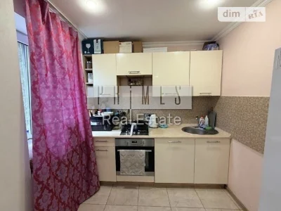 Продаж 2к квартири 43 кв. м на вул. Леоніда Первомайського 1