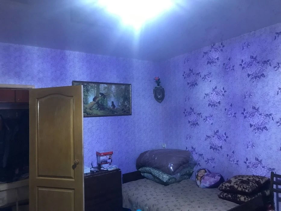 Cozy 3-room apartment for sale. In a beautiful residential area.