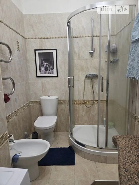 Продаж 2к квартири 52 кв. м на вул. Петра Сагайдачного 14В •
