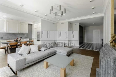 Продаж 4к квартири з ремонтом, вул. Олександра Кониського, 4