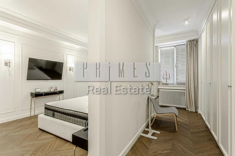 Продаж 4к квартири з ремонтом, вул. Олександра Кониського, 4