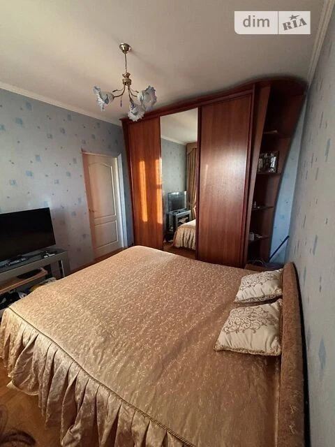 Продаж 3к квартири 72.1 кв. м на вул. Академіка Заболотного