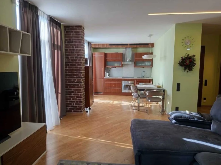 Продаж 4-кімнатної квартири 112 м², Регенераторна вул., 4, к