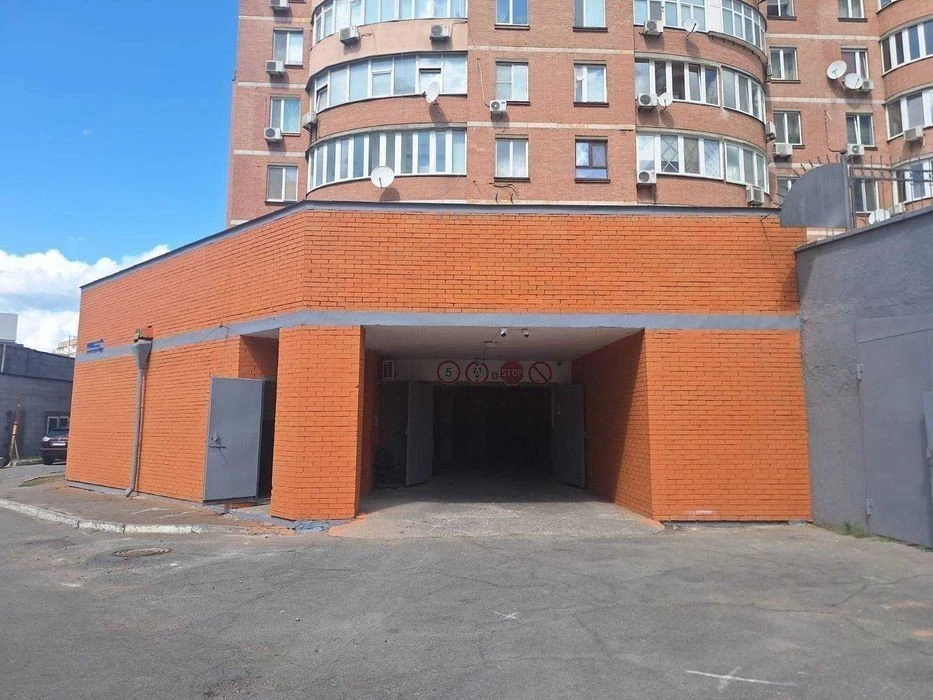 I will sell a 3-room apartment on Sribnokilsky St. 14-A, Poznań