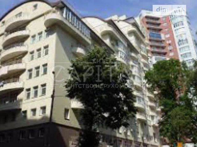 Продаж 3к квартири 136 кв. м на вул. Олександра Кониського 4